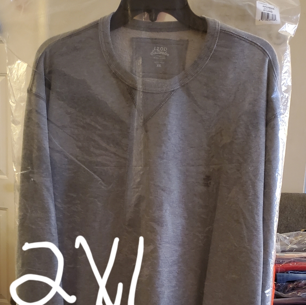 Brand new men's IZOD sweatshirt size xxl